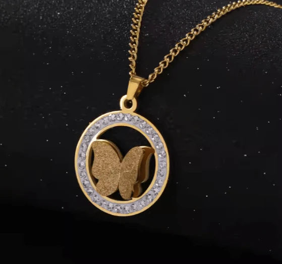 مجموعة قلادات الفراشة الزركونية