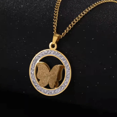 مجموعة قلادات الفراشة الزركونية